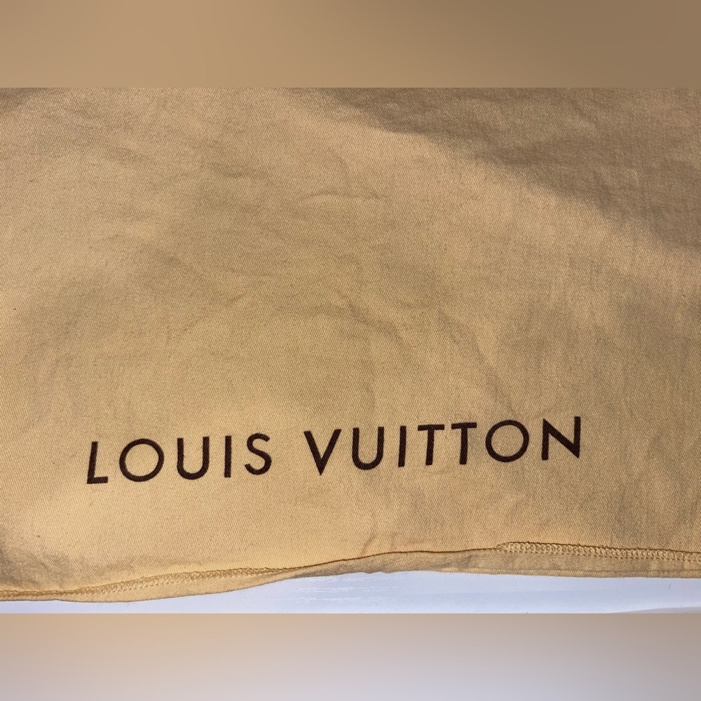 Authentic Louis Vuitton medium flap dust bag sz 17x11.5 approximately - Picture 3 of 7